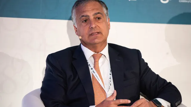 "NÃ£o inventem mais medidas". Ã preciso "construir muito mais habitaÃ§Ã£o"