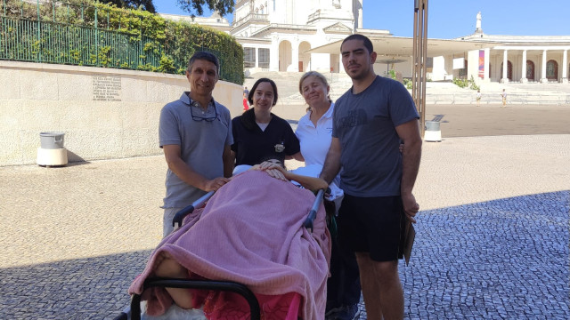 "Alegria". 'Ambulância Mágica' leva doente da ULS da Lezíria a Fátima