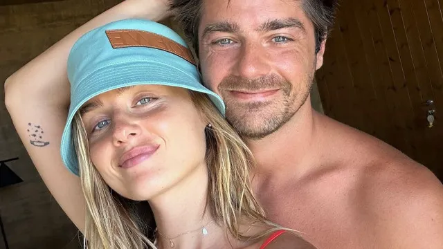 
                    Lourenço Ortigão e Kelly Bailey vão vender roupa em 2.ª mão. Saiba quando
                