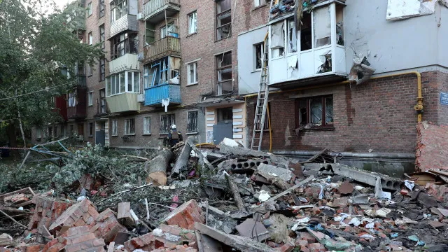
                    Mais de 35.000 habitantes de Belgorod ficam sem luz e água após ataques
                