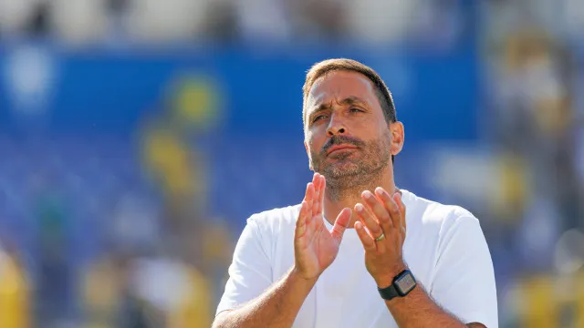 Vasco Matos lidera novo ciclo no Estoril depois da saÃda de Cathro