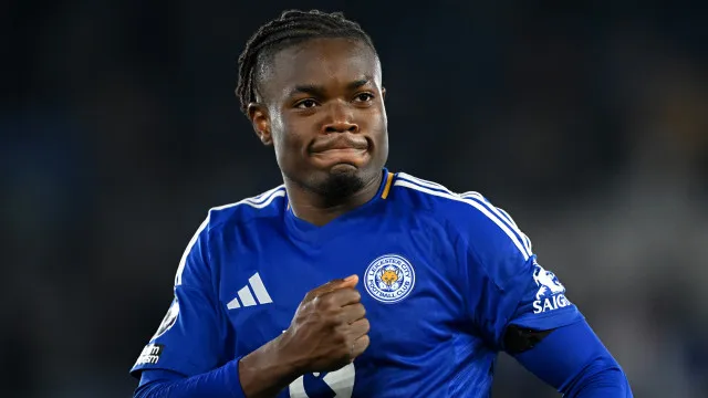 
                    Fatawu perto de voltar à Premier League... e Sporting 'esfrega as mãos'
                