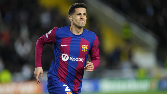 Barcelona teme ficar sem João Cancelo e já encontrou uma alternativa