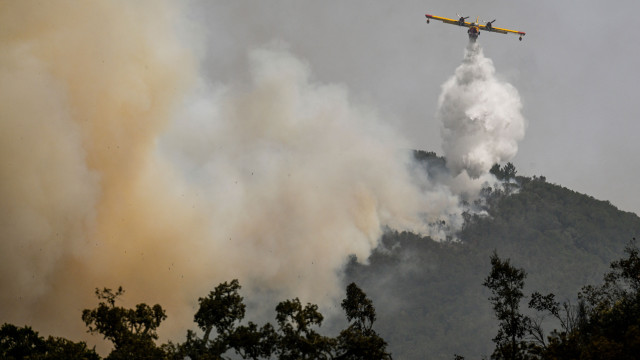Após avarias, Portugal recebe dois aviões 'Canadair' de Marrocos