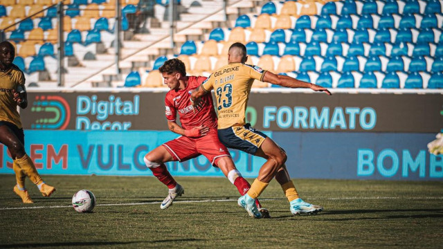 À terceira, foi de vez. Estoril conquista o primeiro ponto da temporada