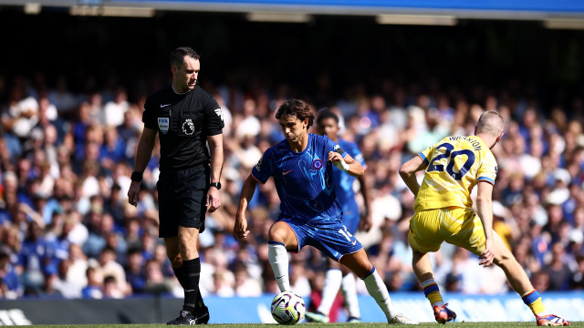 Chelsea atordoado em Stamford Bridge com Pedro Neto e João Félix em campo