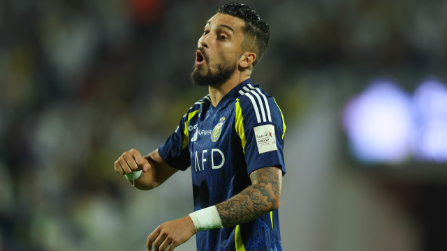 Oficial: Al Nassr rescinde com Alex Telles e abre nova vaga no plantel