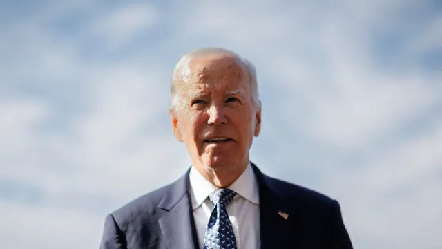 
                    Gravações mostram Joe Biden a discutir documentos confidenciais dos EUA
                