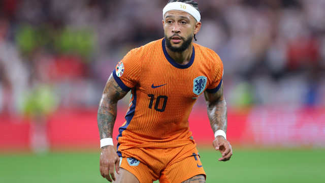 Oficial: Memphis Depay é a nova estrela do Brasileirão