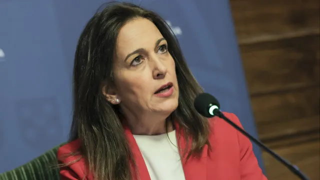 
                    Ministra pede diálogo com Ordem dos Advogados para enfrentar desafios
                