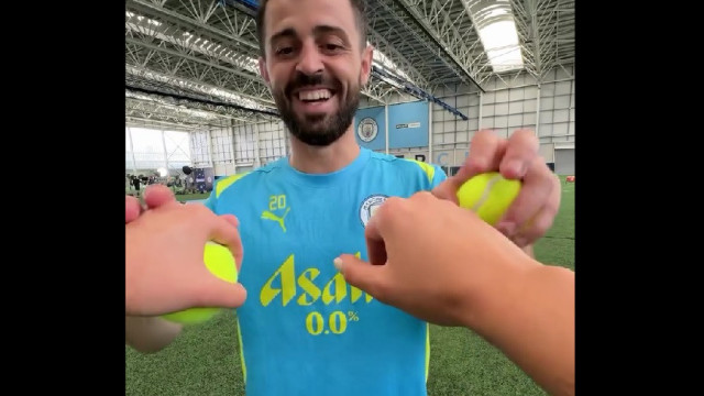 Bernardo Silva enfrentou desafio com bolas de ténis. Este foi o resultado