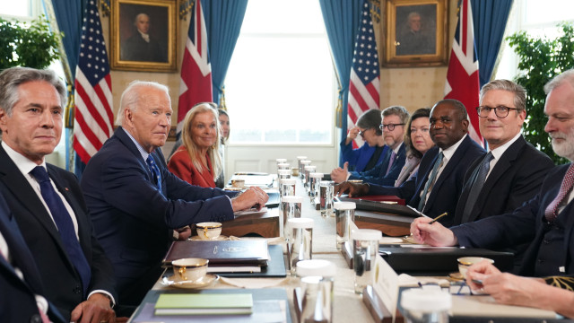 Biden e Starmer abordam pedido de Kyiv para usar mísseis contra Rússia