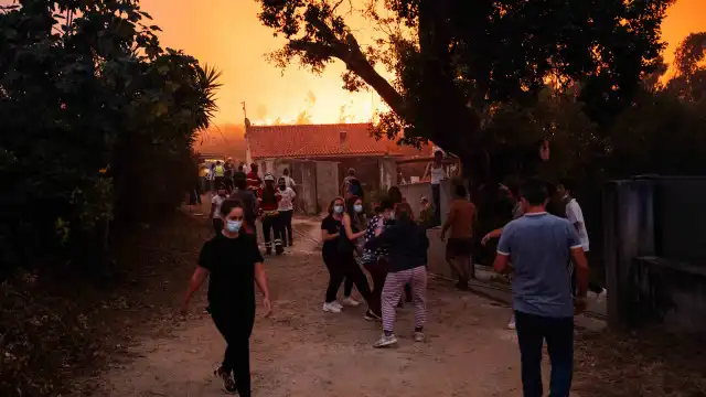 AO MINUTO: Fogo dominado em Gondomar; "Alguém tem de tirar conclusões"