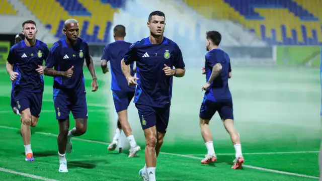 Cristiano Ronaldo, Otávio… e água. O primeiro treino de Pioli no Al Nassr