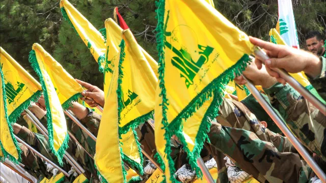 
                    Hezbollah ameaça romper linha israelita no sul do Líbano
                