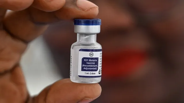 Cortes dos EUA travam vacinas contra malária em África