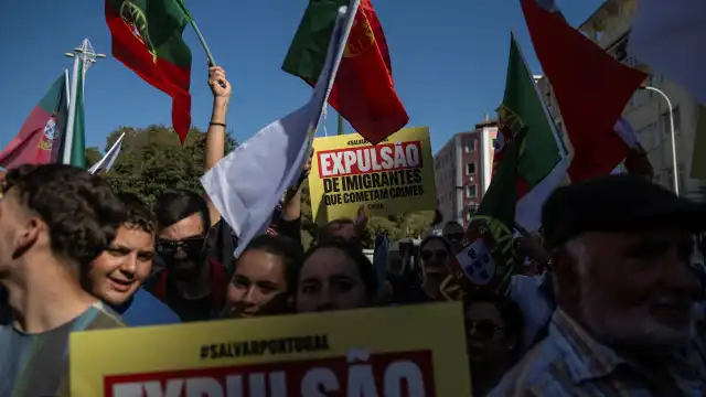 Do "histórico" à "reconquista". Assim foram as 'manifs' sobre a imigração