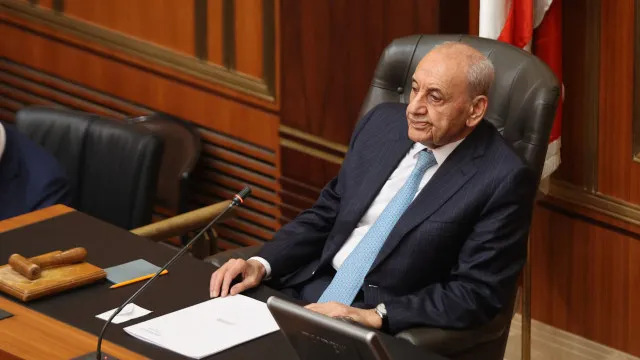 Presidente do Parlamento libanês insiste em retirada israelita