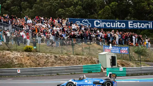 Os Fórmula 1 regressaram ao Estoril e as bancadas encheram-se de público