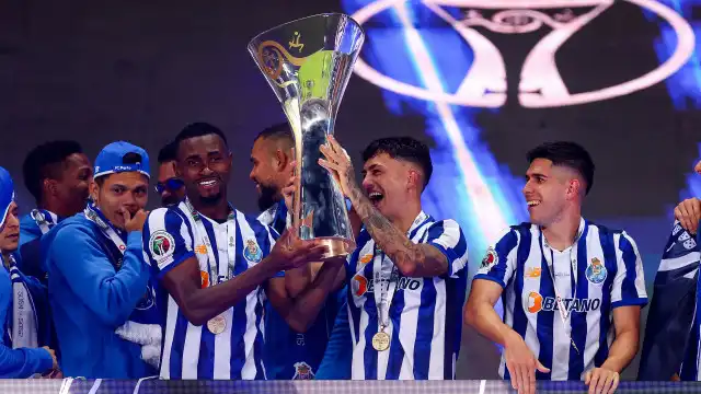 Do Famalicão para fora do Dragão? Dupla do FC Porto em 'queda livre'