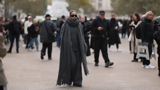 Cinzento está na lista das cores da estação. Looks que o comprovam