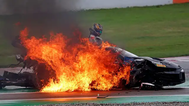 Piloto luso-luxemburguês vive momento de pânico no circuito de Barcelona