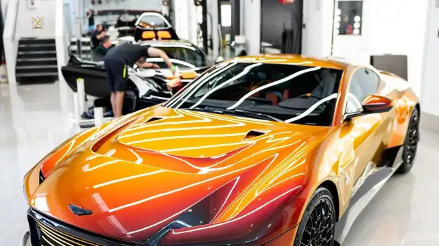 A pintura deste Aston Martin custa tanto como um BMW M3 novo