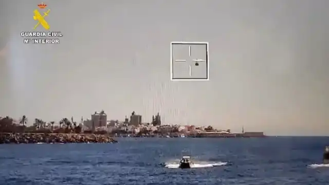 Guardia Civil apanha "barco voador" ilegal em Espanha. Veja o vídeo