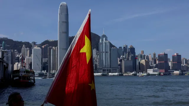 Tufão Noul coloca Hong Kong, Macau e sul da China em alerta máximo