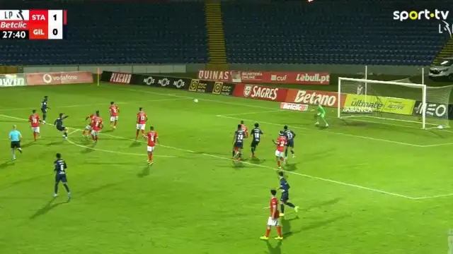 Para ver e rever. O golaço de Santi García no Santa Clara-Gil Vicente