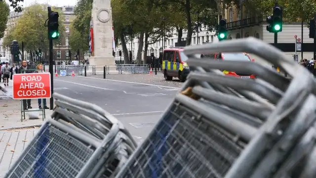 Manifestação da extrema-direita em Londres reaviva memórias de motins