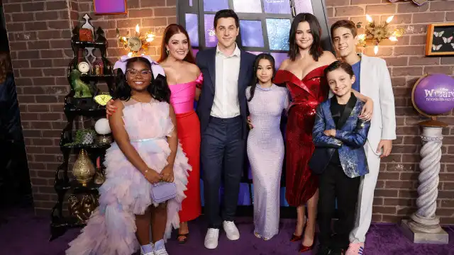 'Os Feiticeiros de Waverly Place'. Saiba quem são as estrelas da série