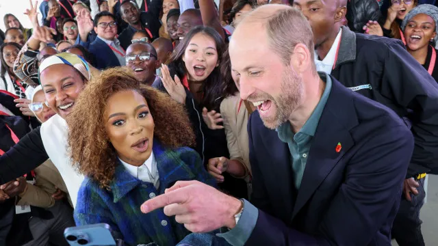 Príncipe William recebido em clima de festa na chegada à África do Sul