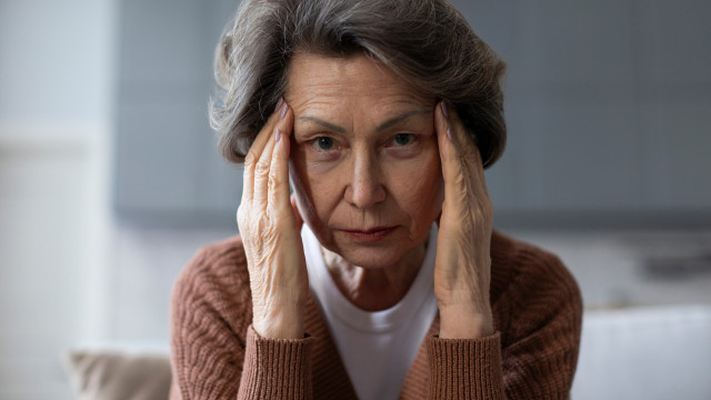 Terapia hormonal na menopausa não previne nem aumenta risco de demência, diz estudo