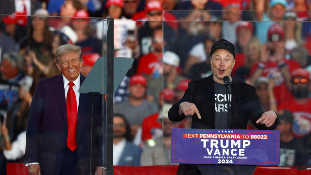 Após saída, Musk diz: 