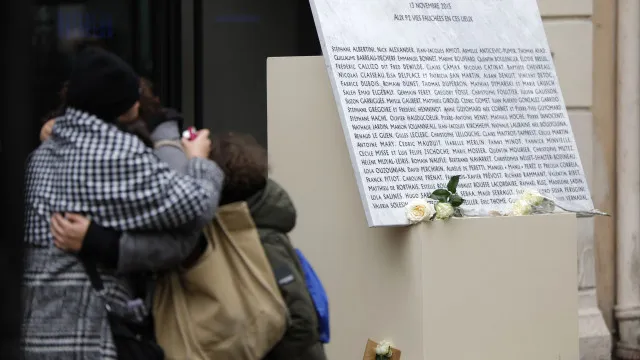 "Nunca esqueceremos". Ataques terroristas em Paris foram há nove anos