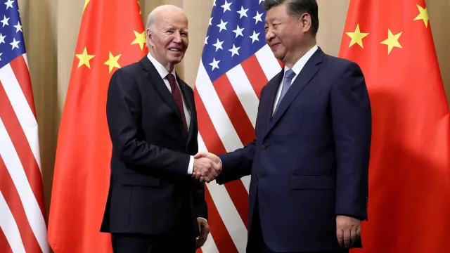 Xi diz a Biden que "China está pronta para trabalhar" com novo governo