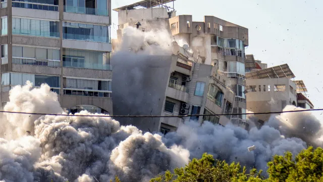 Israel ataca subúrbios de Beirute depois de ordenar evacuação. As imagens