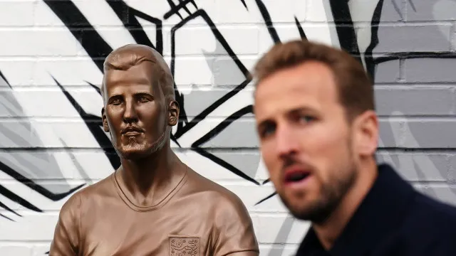 Harry Kane já tem estátua. Esteve 5 anos escondida e está a dar que falar