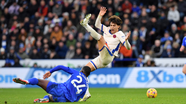 João Félix salta para o onze e Chelsea regressa às vitórias na Premier