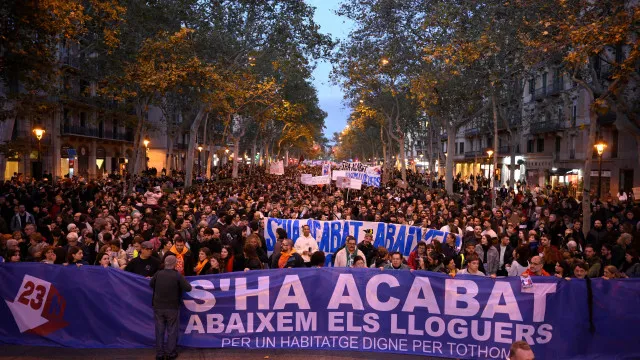 Milhares exigem redução das rendas e ameaçam não pagar em Barcelona 