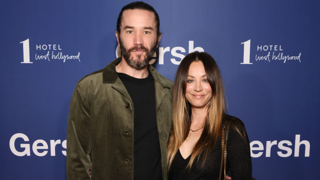 Kaley Cuoco revela que está em terapia de casal.