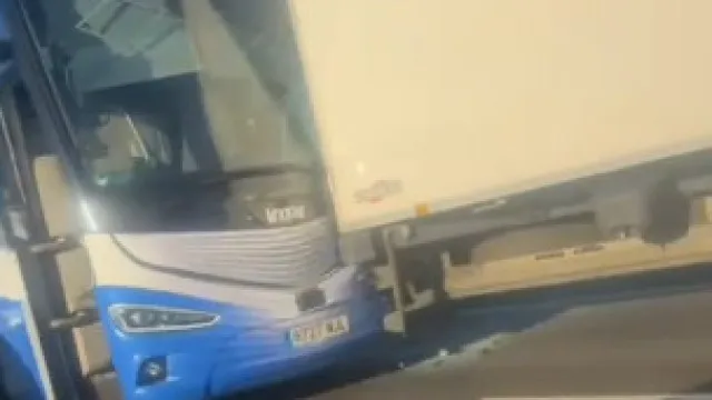 Autocarro do Real Madrid envolvido em acidente aparatoso