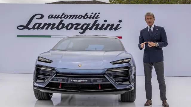 Lamborghini contraria rivais e mantém aposta no primeiro 100% elétrico