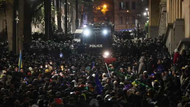 Milhares de georgianos voltam a manifestar-se em Tbilissi