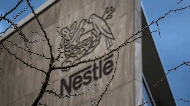 
                    Ativos russos de Nestlé, Auchan e ex-Leroy passam para única empresa
                