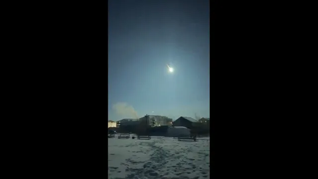 Asteroide 'transformou' noite em dia na Rússia. Sim, há vídeo