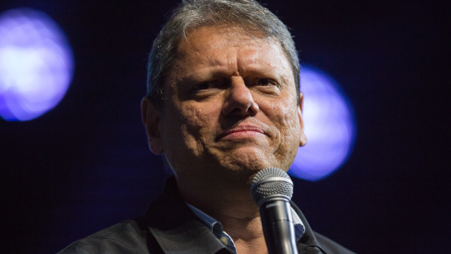 Governo Lula minimiza tentativa de Tarcísio de negociar com EUA e vê ação para reduzir críticas