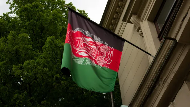 Comissão Europeia reuniu-se com talibãs para falar de deportações
