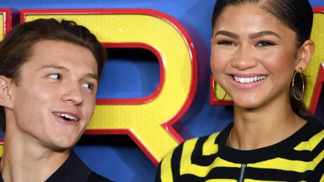
                    Acabou-se a especulação... Tom Holland confirma casamento com Zendaya 
                
